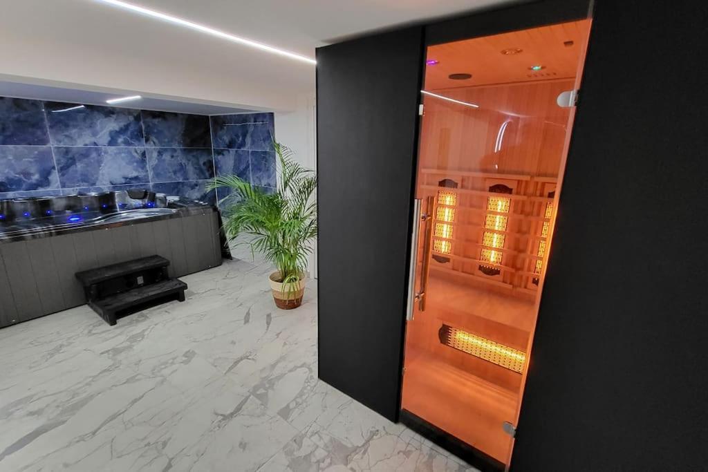 A O G Prestige Relax Max Sauna Apartment *